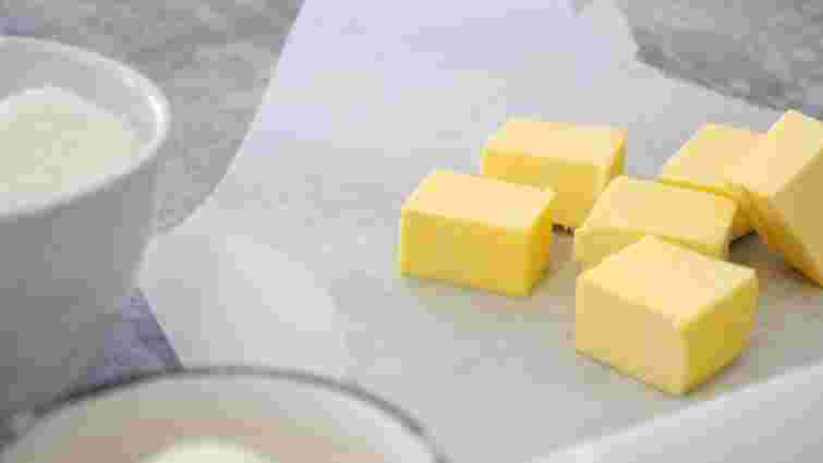 Буде мʼяке, але не розтечеться: як швидко довести масло до кімнатної температури