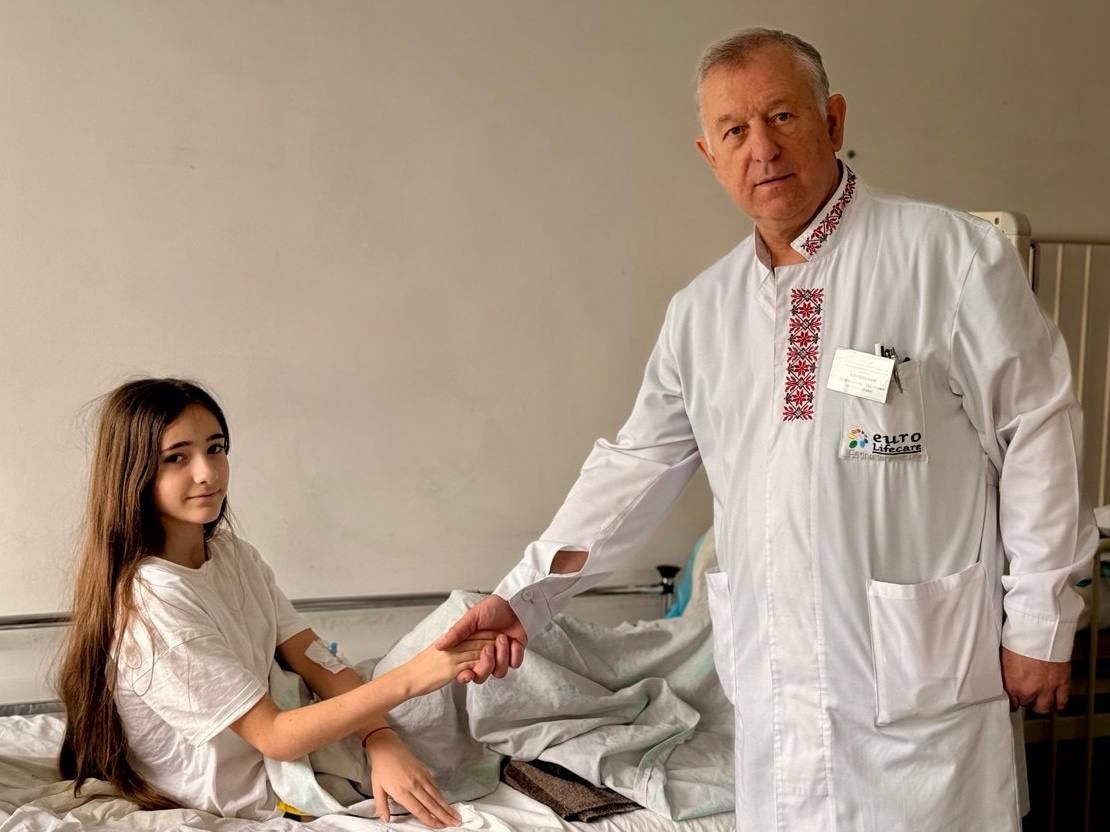 13-річна Вікторія і ортопед-травматолог Олександр Корольков