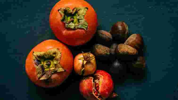 Навіщо поливати хурму окропом: лайфхак за кілька хвилин