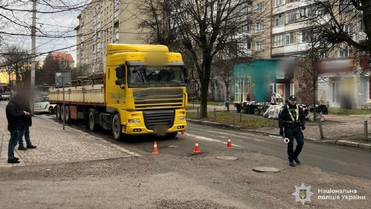 У Франківську водій вантажівки на смерть збив 84-річного пішохода