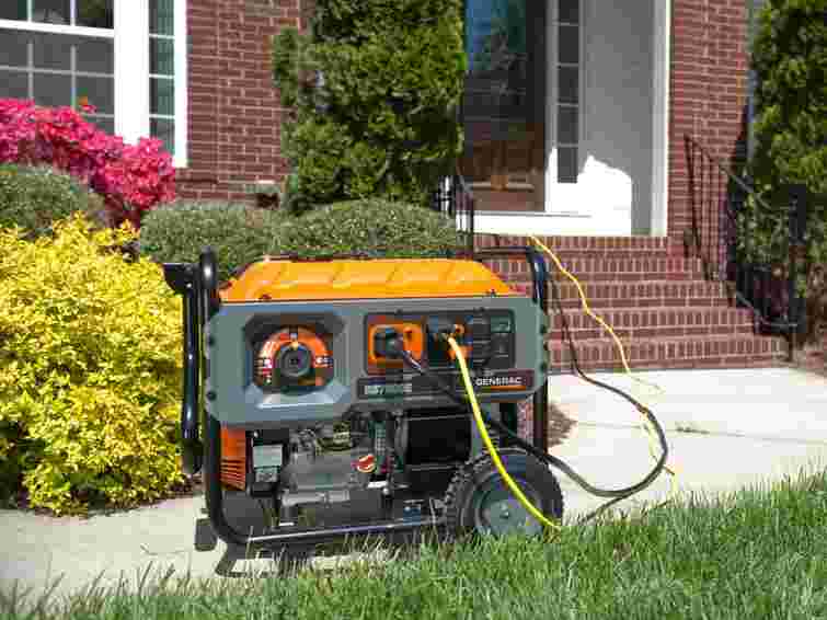 Можете підпалити все довкола: як правильно підключати генератор, щоб уникнути вибуху