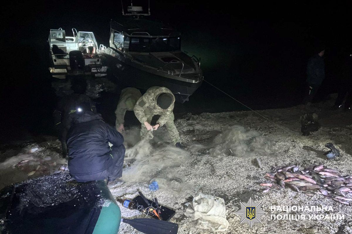 Двох мешканців Хмельниччини викрили на вилові червонокнижної риби