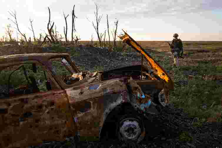 Український претендент на «Оскар» «2000 метрів до Андріївки» вийшов онлайн