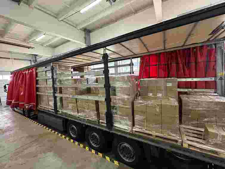 Закарпатські митники вилучили партію посуду Tefal на 1,5 млн грн