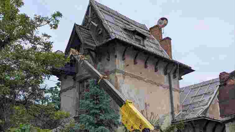У Львові відреставрують пошкоджену обстрілом віллу «Сонячна»