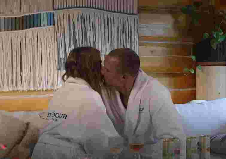 Лише пʼять учасниць отримали троянди після сьомого випуску «Холостяк 14»