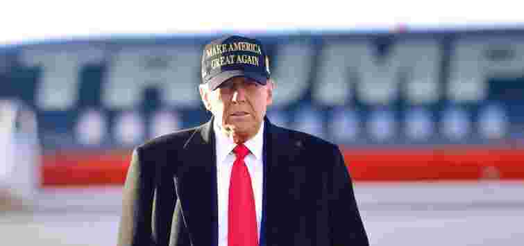 Дональд Трамп заявив про закриття неба над Венесуелою 