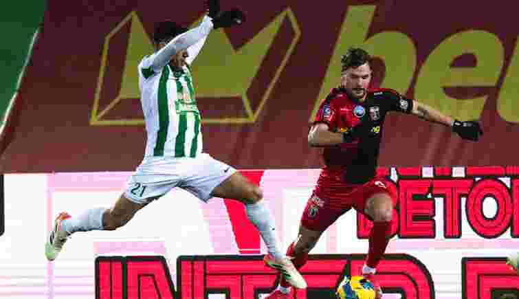 «Карпати» у «західному дербі» розписали нічию з «Вересом» і втратили шанс піднятися в топ-5 УПЛ