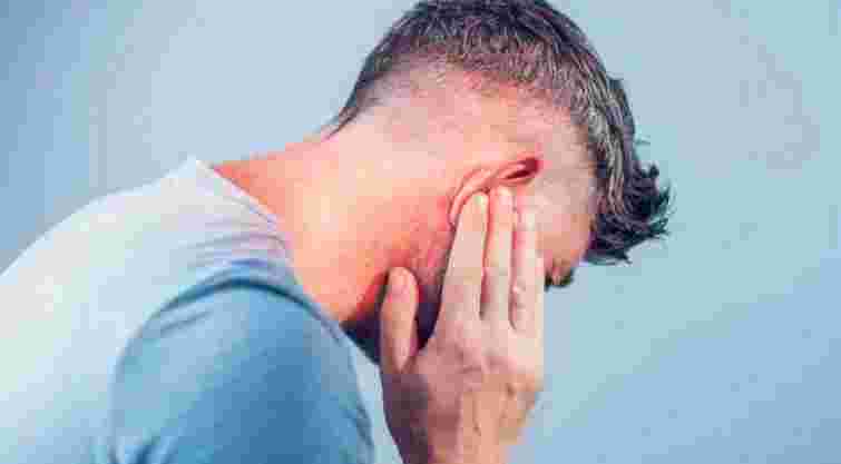 Чому виникає шум у вухах і як ви можете допомогти собі його позбутися