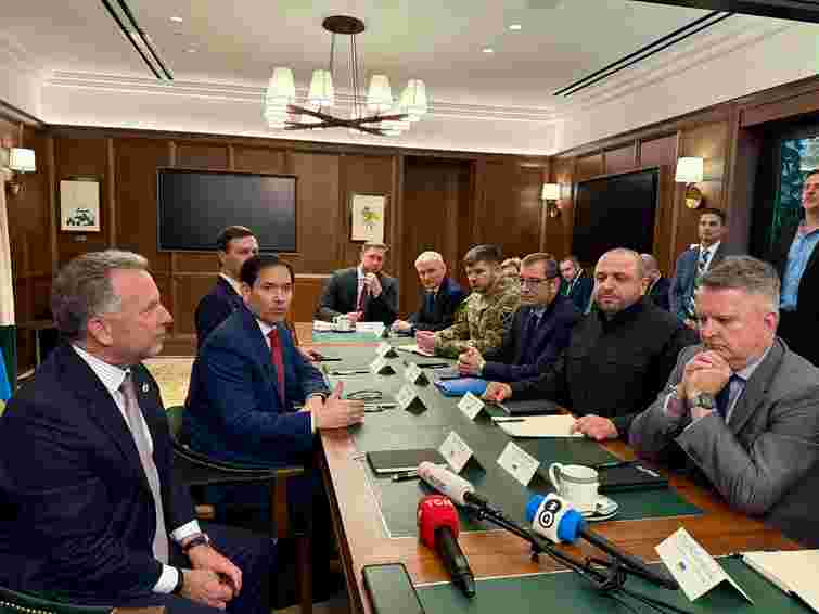 Україна та США на перемовинах щодо завершення війни обговорюють й відбудову країни