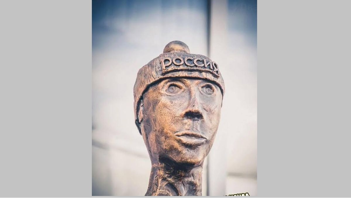 Мільйони не хочуть обійматися