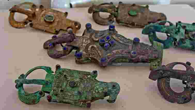 До київського музею передали найбільшу в історії колекцію артефактів нелегальних копачів