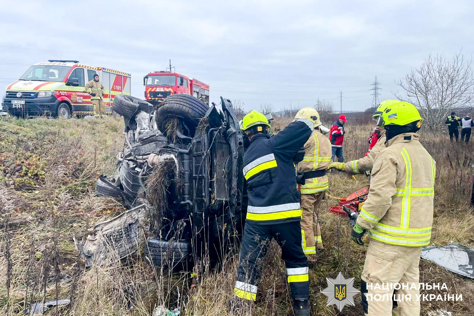 Наслідки смертельної ДТП на трасі Київ – Чоп (фото поліції)