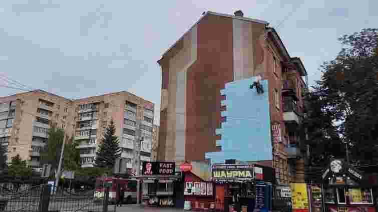 Більшість рівнян не підтримала створення муралу Тарасу Давидюку в центрі міста