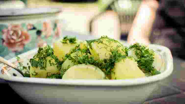 Не тільки паприка: які спеції можна додати в картоплю для ароматності