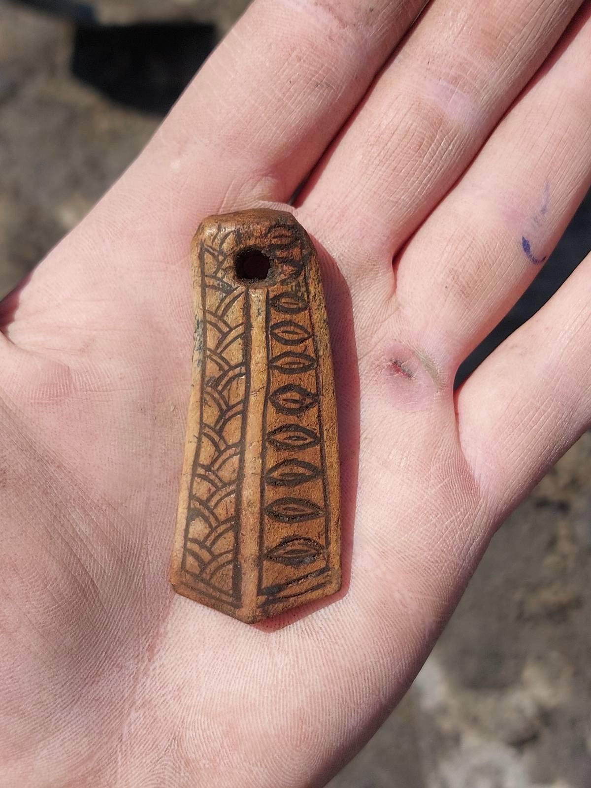 Амулет з варязькою стилісткою орнаменту