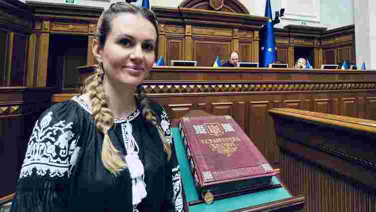 НАБУ і САП викрили злочинну групу з народною депутаткою на чолі