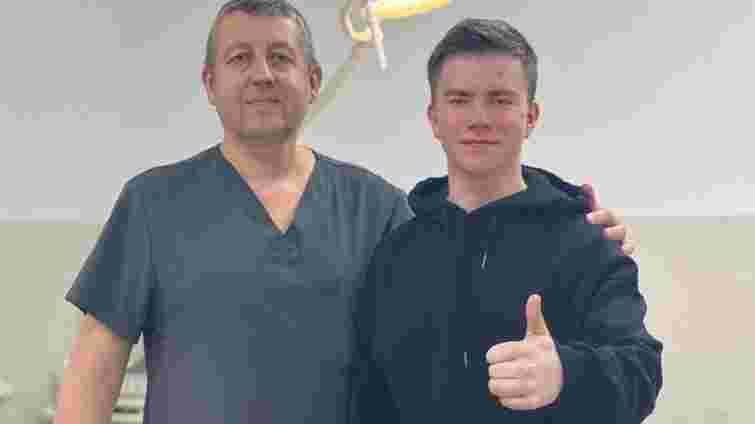 Хірурги зшили 16-річному львів'янину ушкоджені під час шаткування капусти сухожилля