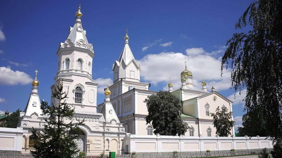 Суд відкликав позов про ліквідацію Корецького монастиря на Рівненщині
