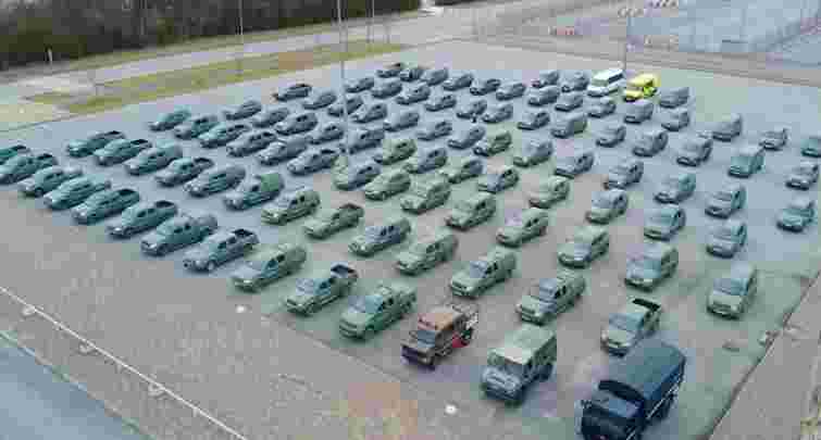 Президент нагородив відзнакою «Золоте серце» чотирьох волонтерів із Львівщини