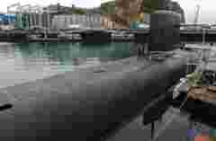 Армія Франції відкрила вогонь по дронах, що летіли над базою ВМС з атомними субмаринами