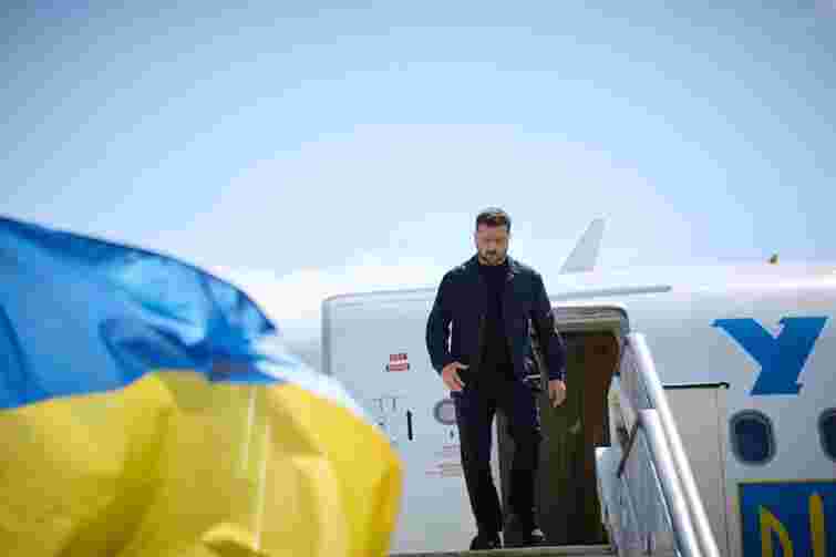 Ірландія почала розслідування через дрони, що переслідували літак Зеленського