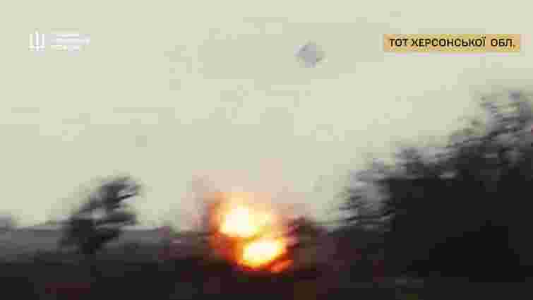 На Херсонщині підірвали авто з причетними до злочинів у Бучі росіянами