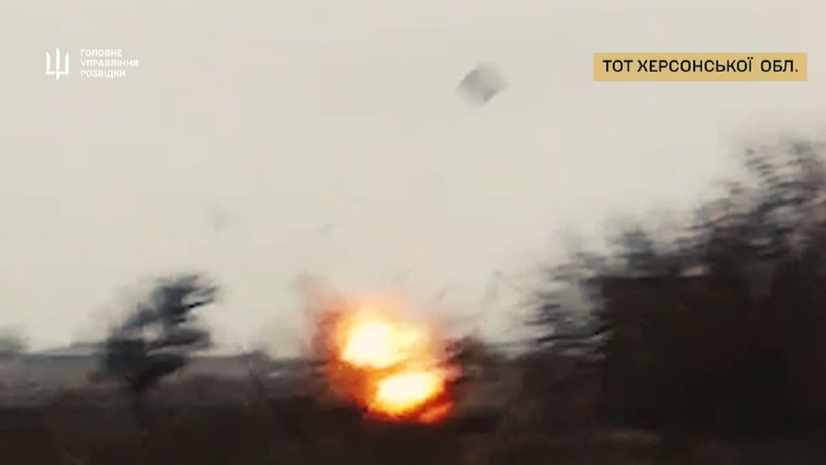 На Херсонщині підірвали авто з причетними до злочинів у Бучі росіянами