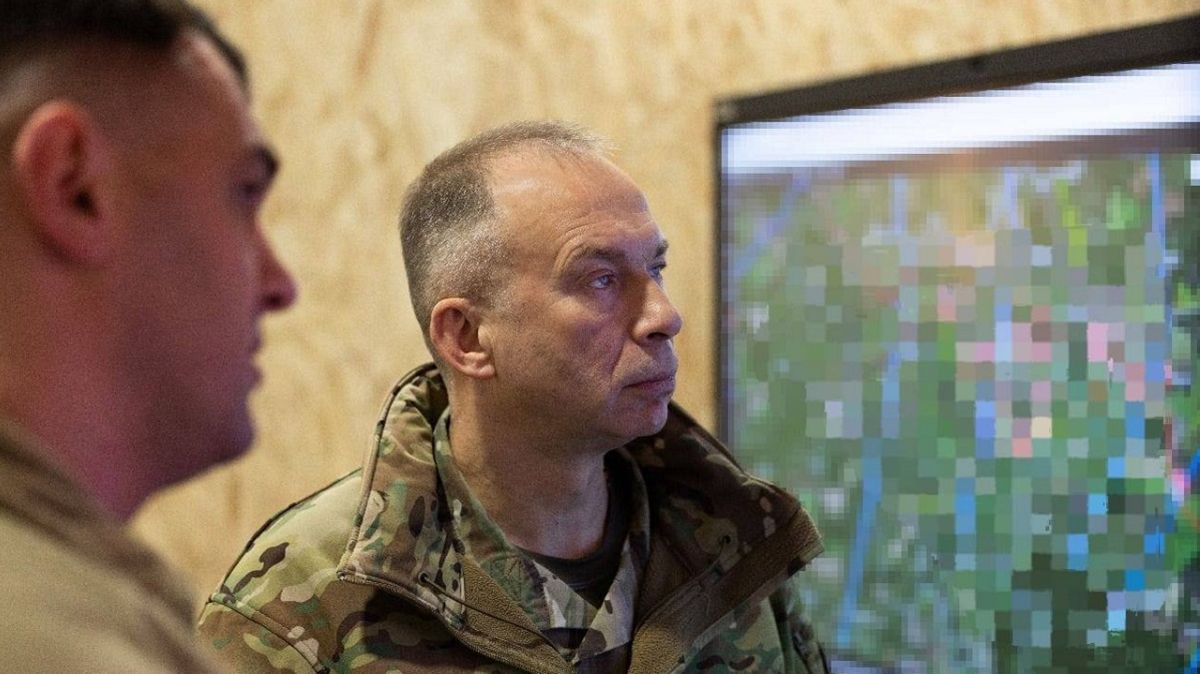 Сирський назвав «неприйнятною» передачу Росії українських територій 