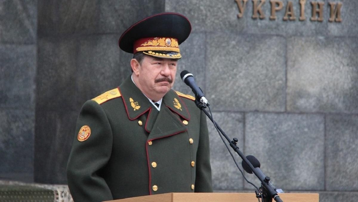 Ексміністра оборони Олександра Кузьмука звільнили з посади радника в ТрО