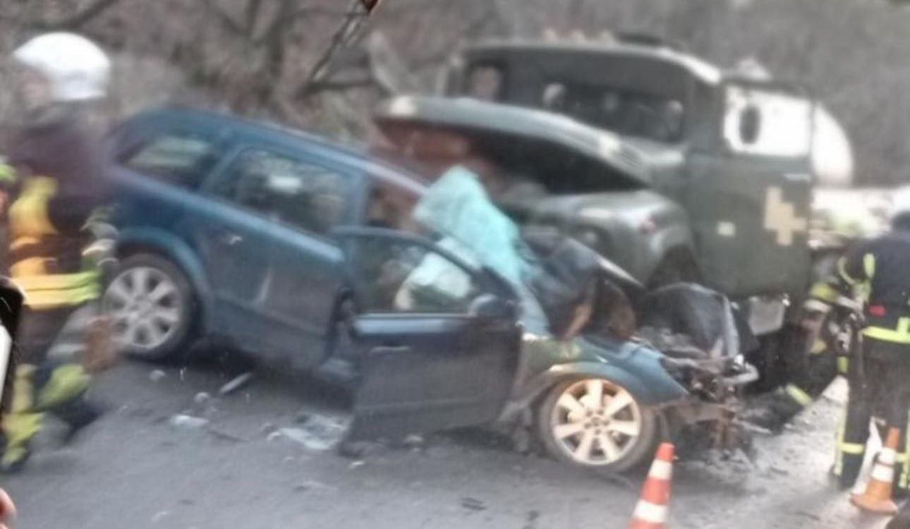 Лобова ДТП у селі Луки (фото очевидців)