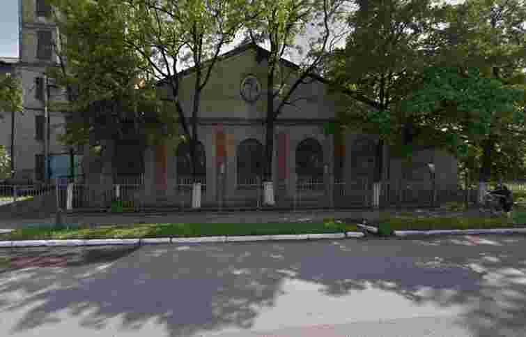 Міський голова Чернівців звинуватив Лужанський спиртзавод у спричиненні смороду в місті