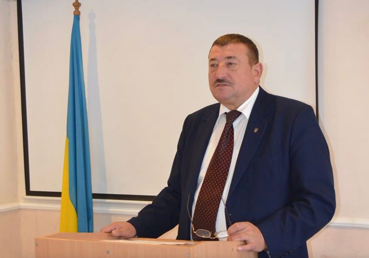 Заступник директора рівненського коледжу відбувся штрафом за хабарі від студентів 