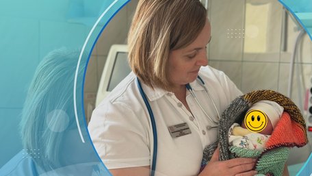 На сходах лікарні у Надвірній знайшли покинуте немовля