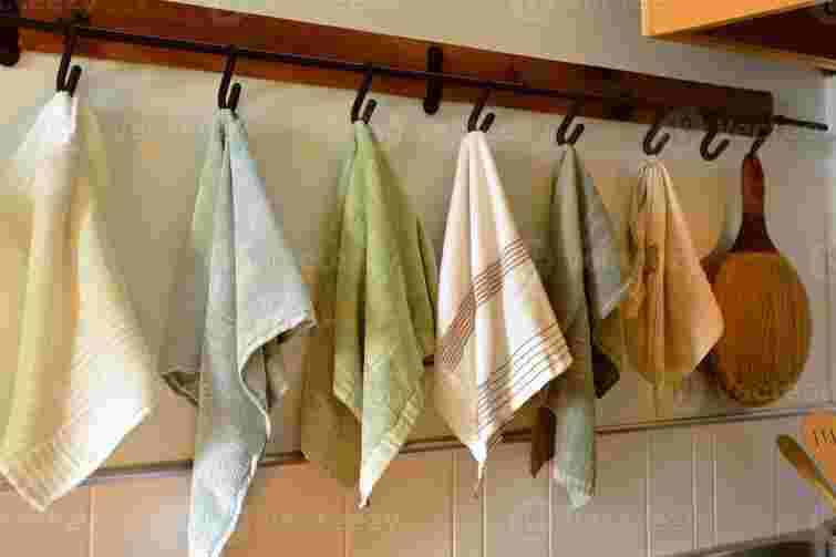 Чому неприємний запах в домі не зникає: найбільша помилка під час прання