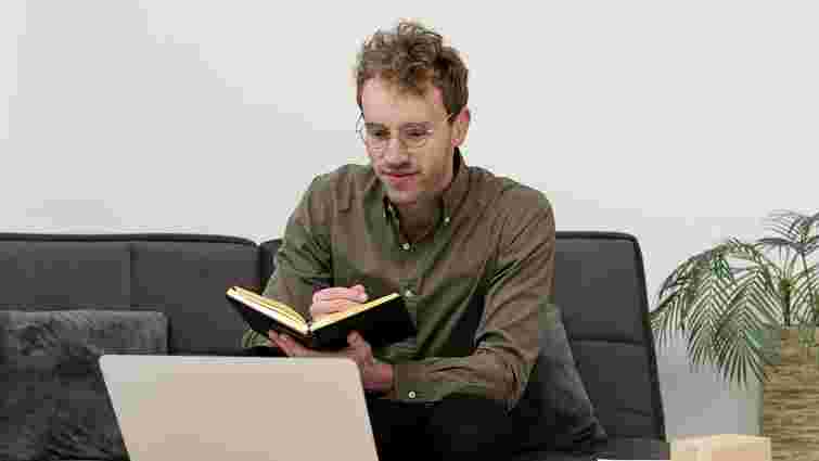 В Україні перевірять коледжі з аномальною кількістю 25-річних студентів