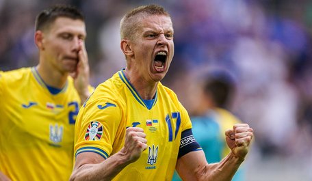 Відмова прийняти російське громадянство, кіберспорт і танець Майкла Джексона