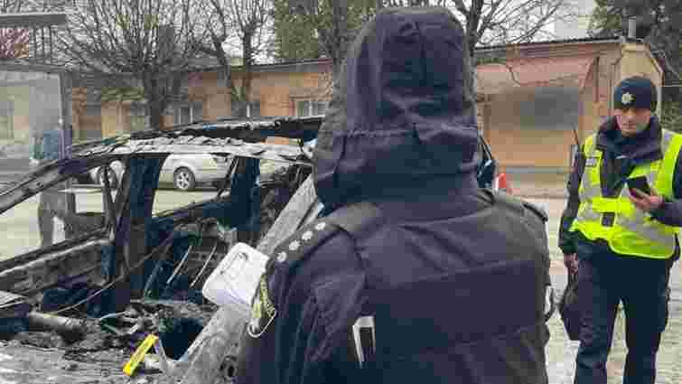 Школяр за 500 доларів на замовлення РФ спалив авто у Франківську