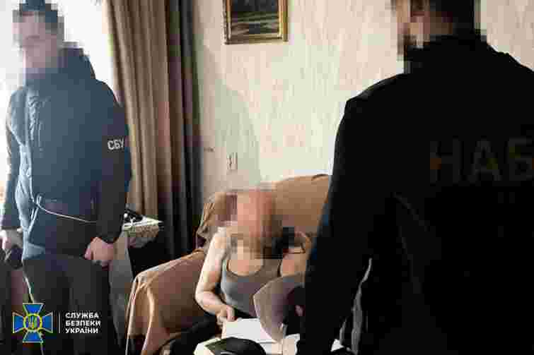 Керівництво оборонного заводу розікрало понад 100 млн грн на броні для танків