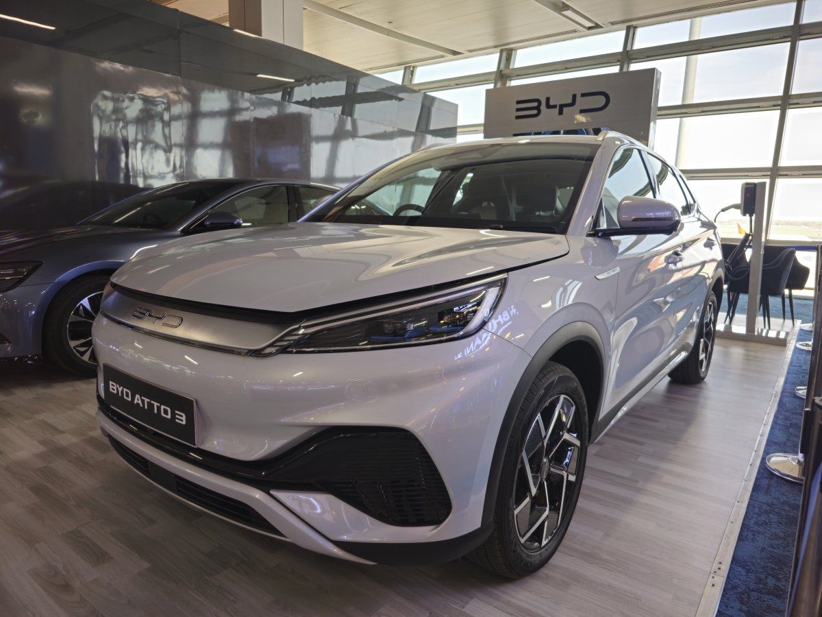 Українці купили понад 11 тис. електрокарів у листопаді: які моделі найпопулярніші