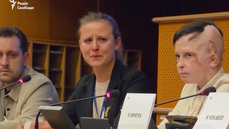 Виступ львівського школяра у Європарламенті розчулив перекладачку до сліз. Відео дня