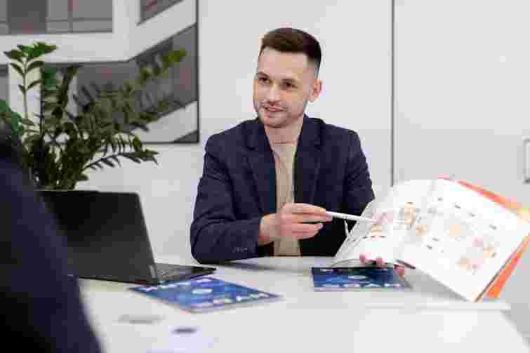 Новий сервіс РІЕЛ: як працює підтримка клієнтів у перепродажі нерухомості
