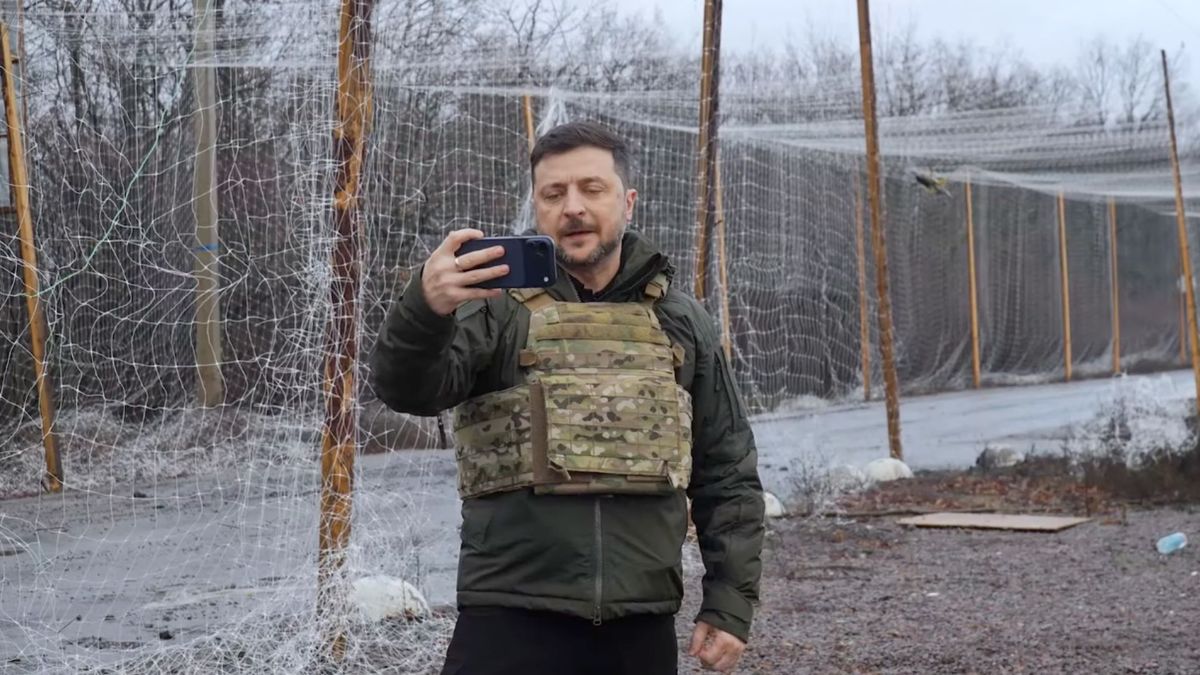 Зеленський приїхав до Купʼянська після повідомлень про успішну контратаку Сил оборони