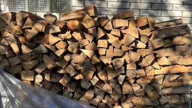 В Україні заморозили ціни на дрова для населення до кінця опалювального сезону
