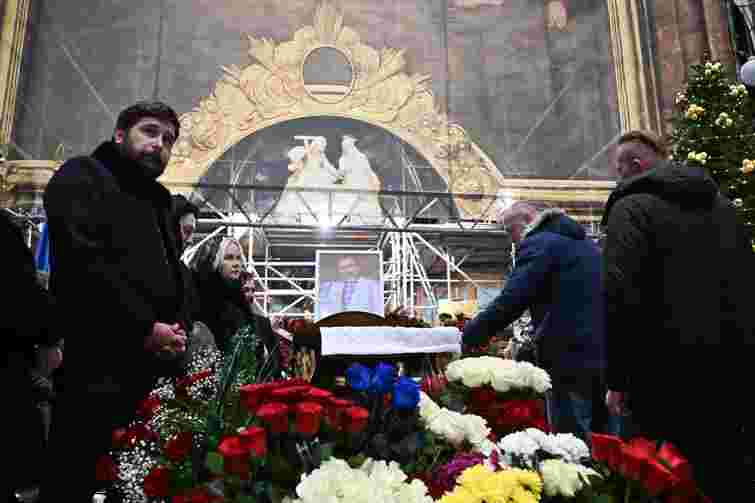 У Львові прощаються з народним артистом Степаном Гігою