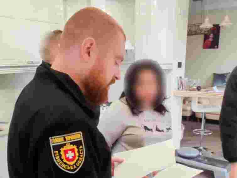 У Рівному рієлторку викрили на продажі чужої квартири за понад 2 млн грн 