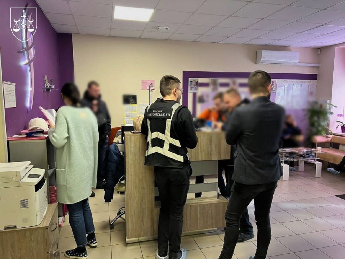 Німеччина екстрадувала підозрювану у торгівлі дітьми українку
