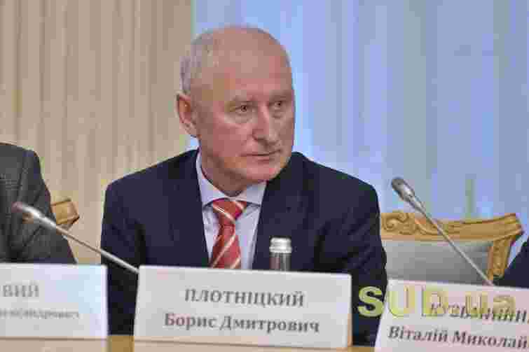 Обвинувачений у хабарі на 1 млн доларів львівський суддя уклав угоду про визнання вини