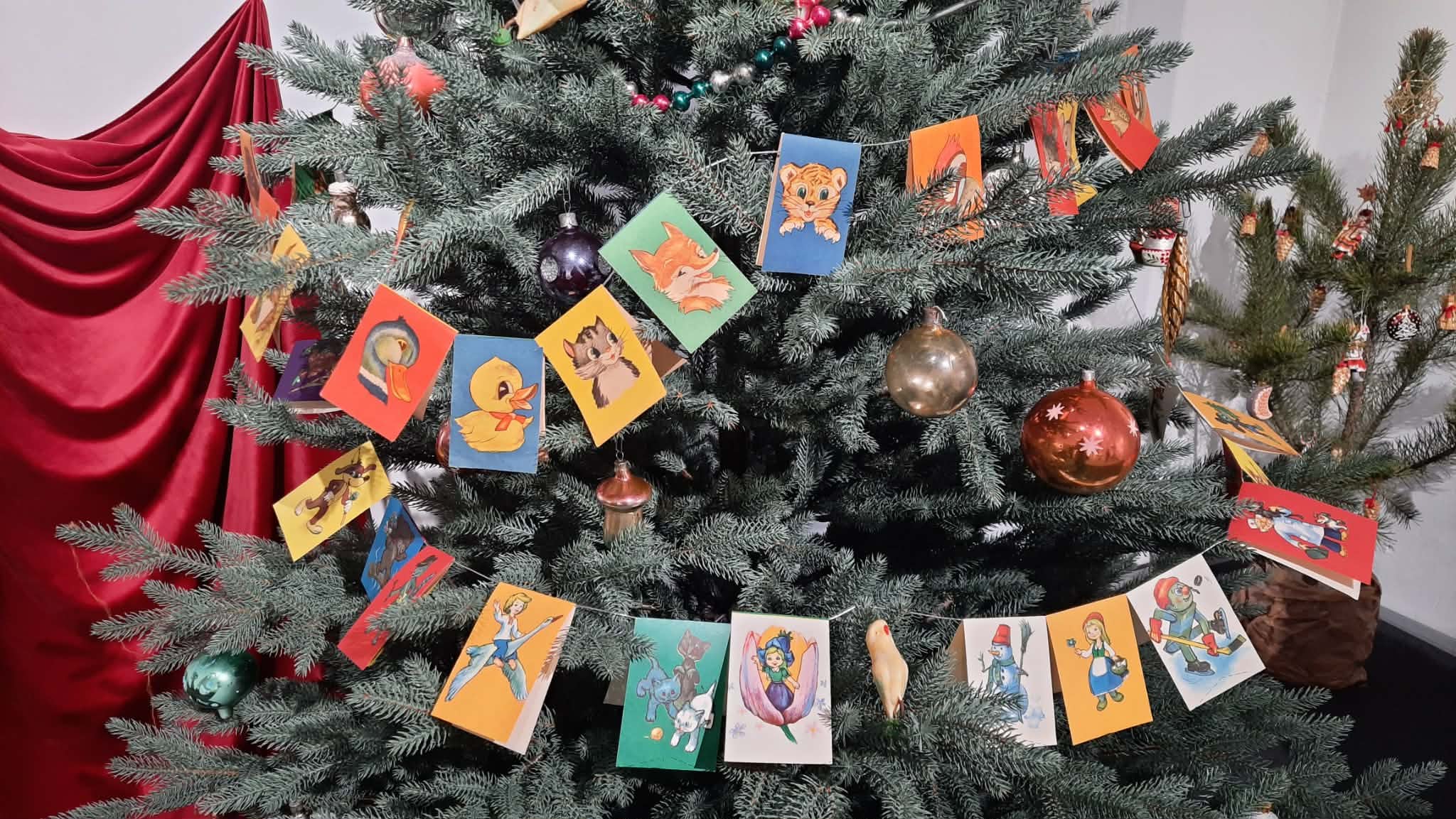 Паперові гірлянди