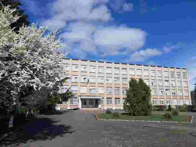 В Ужгороді ексдиректора школи підозрюють у закупівлі газу за завищеними цінами